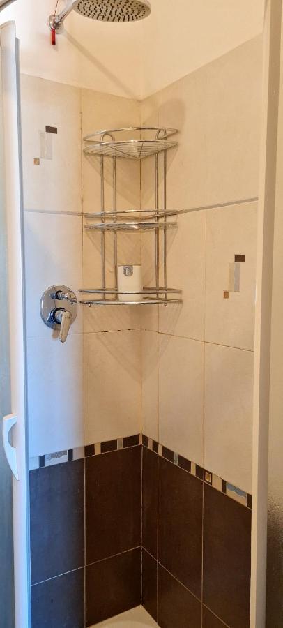 Salute Apartments Terni Bagian luar foto